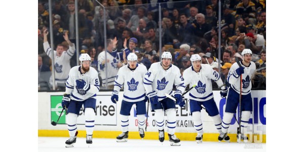 Maple Leafs gikk til topps