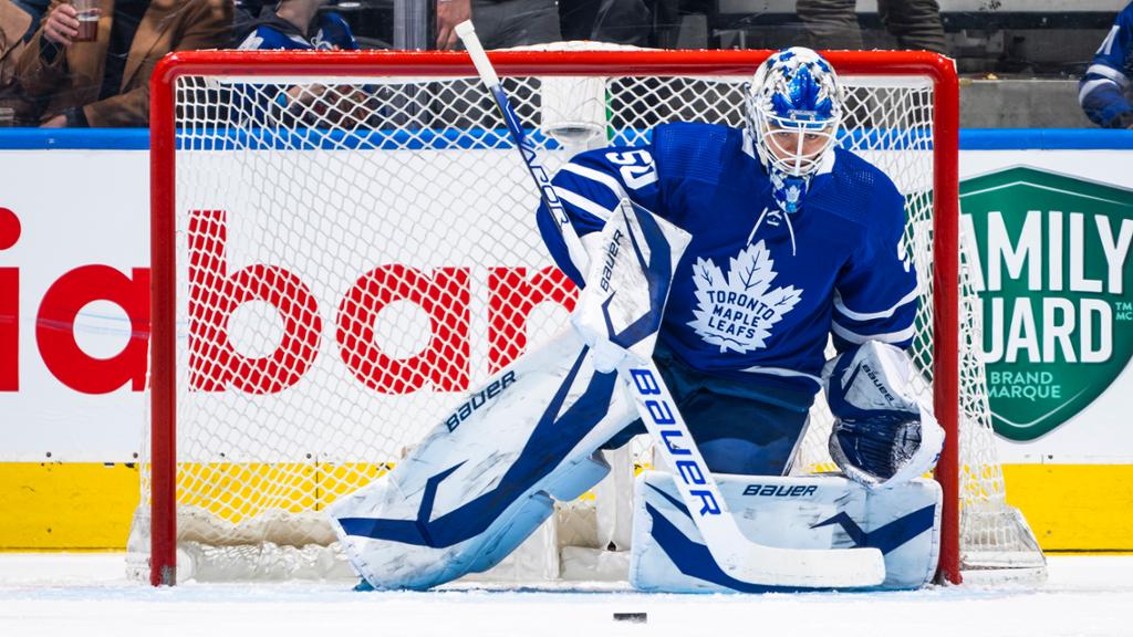 Kallgren solide debut hjelper Maple Leafs til å vinne nok en kamp
