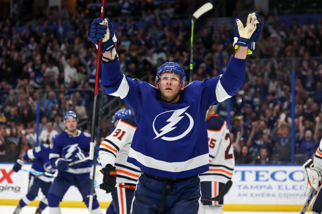 Corey Perry scorer karrierens 400. mål