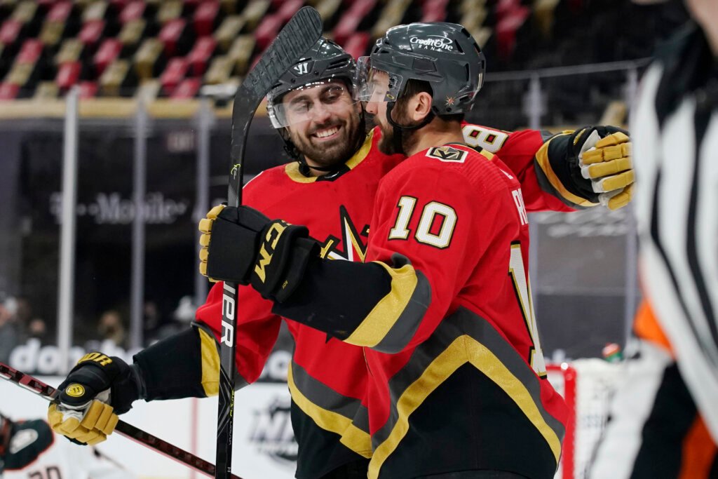Alex Tuch debuterer med Buffalo Sabres