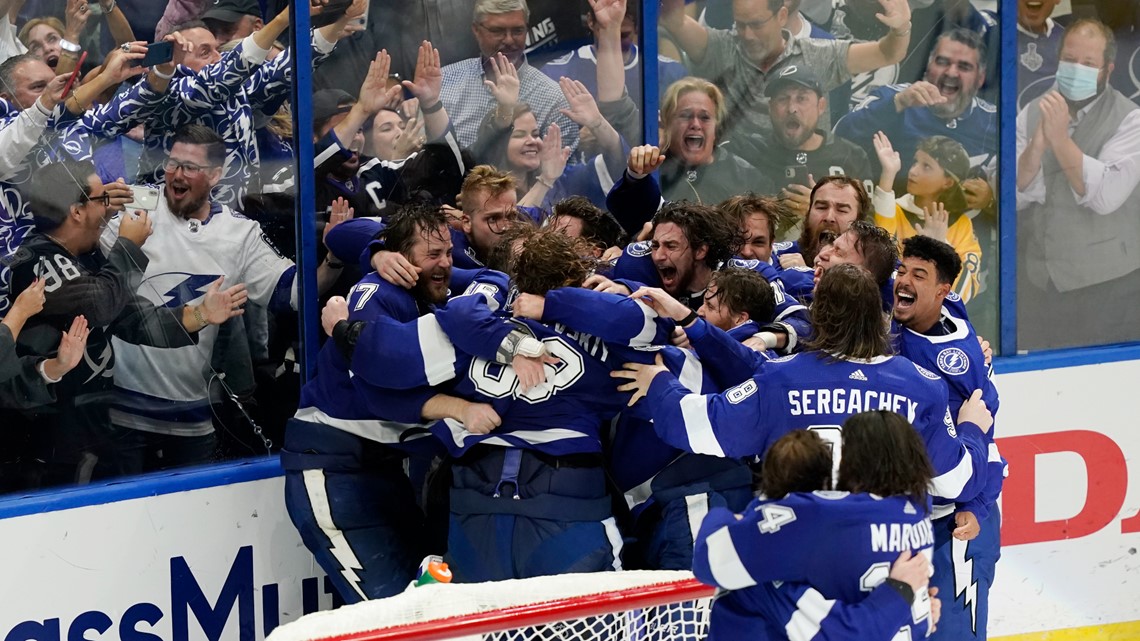 Tampa Bay Chargers beseirer Vegas Golden Knights